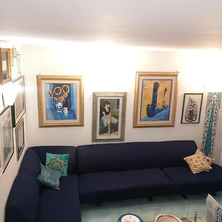 Apartment Maison Benny Agnone Bagni